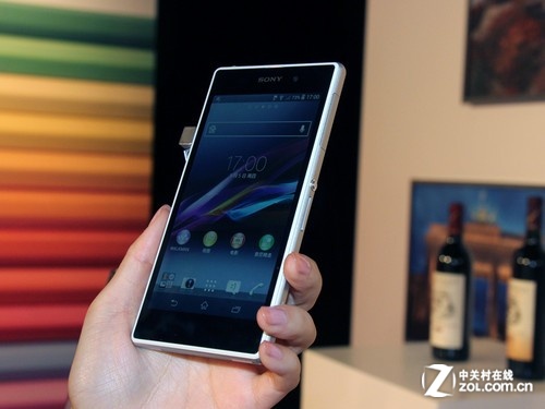 时尚三防智能机 索尼Xperia Z1售3600元