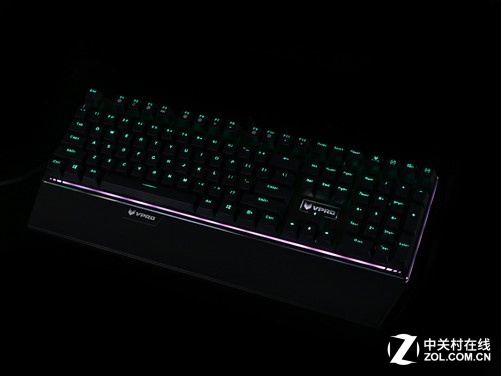 提升逼格必备 雷柏v720 rgb机械键盘