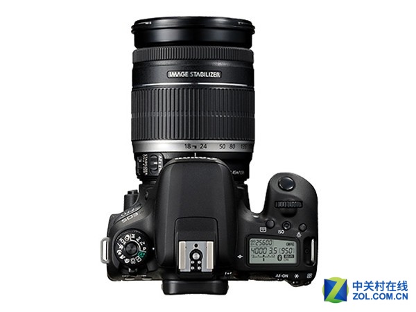 搭载18-200mm镜头 佳能77D套机送配件